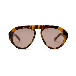 Val in Brown Tortoise