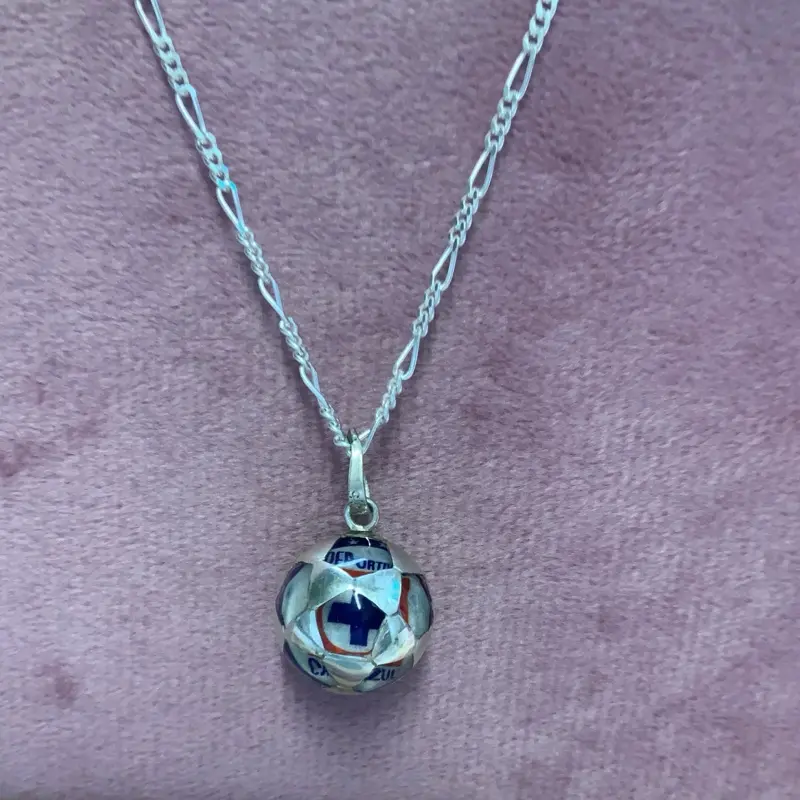Puma Cruz Azul Soccer Ball Necklace with Authentic Team Logo Pendant on Chain for Fans of Puma Cruz Azul and Santos #20 de largo