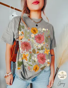Comfort Colors Vintage Pressed Flowers Tshirt Boho Wildflowers Cottagecore T-Shirt Botanical Tee Pastel Floral Nature TShirt Garden Lover Gift