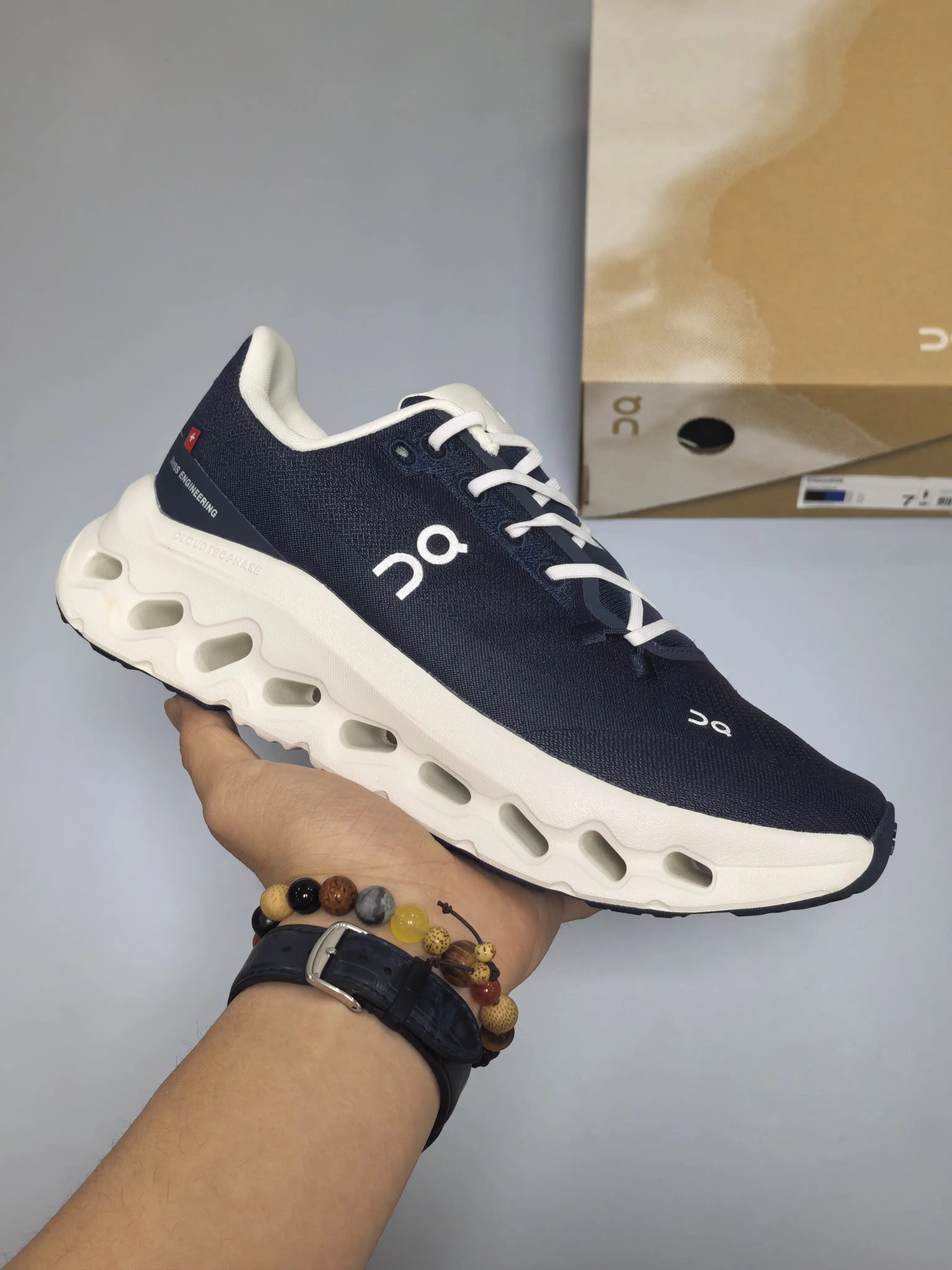 Navy White Mesh Running Sneakers, Hollow Cutout Thick Cushion Outsole Shock Absorb Breathable Non Slip Athletic Shoes For Outdoor Jogging Daily Street Wear