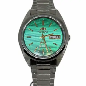 Orient Crystal Emerald Green Sunburst Dial Automatic Watch – 21 Jewels, Stainless Steel, Day-Date Display