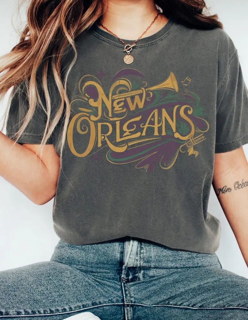 Comfort Colors New Orleans Football T-Shirt, New Orleans Sweater, Vintage Style Saints Football, Saints Fan Gift, Saints T-Shirt, RetroShirt