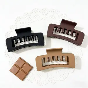 Stylish Claw Clip • All-Day Secure HoldDouble-row claws for superior grip.Cute & functional hair must-have! #HairClips #NonSlipHairClip #HairHacks #EverydayHair #TrendyHair