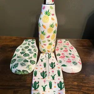 Zippered bottle Koozie