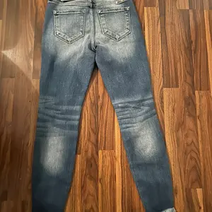 Kan kan jeans