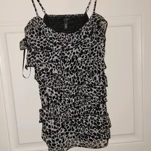 jessica simpson spaghetti strap blouse