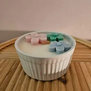 OOPSIE DAISY CANDLE