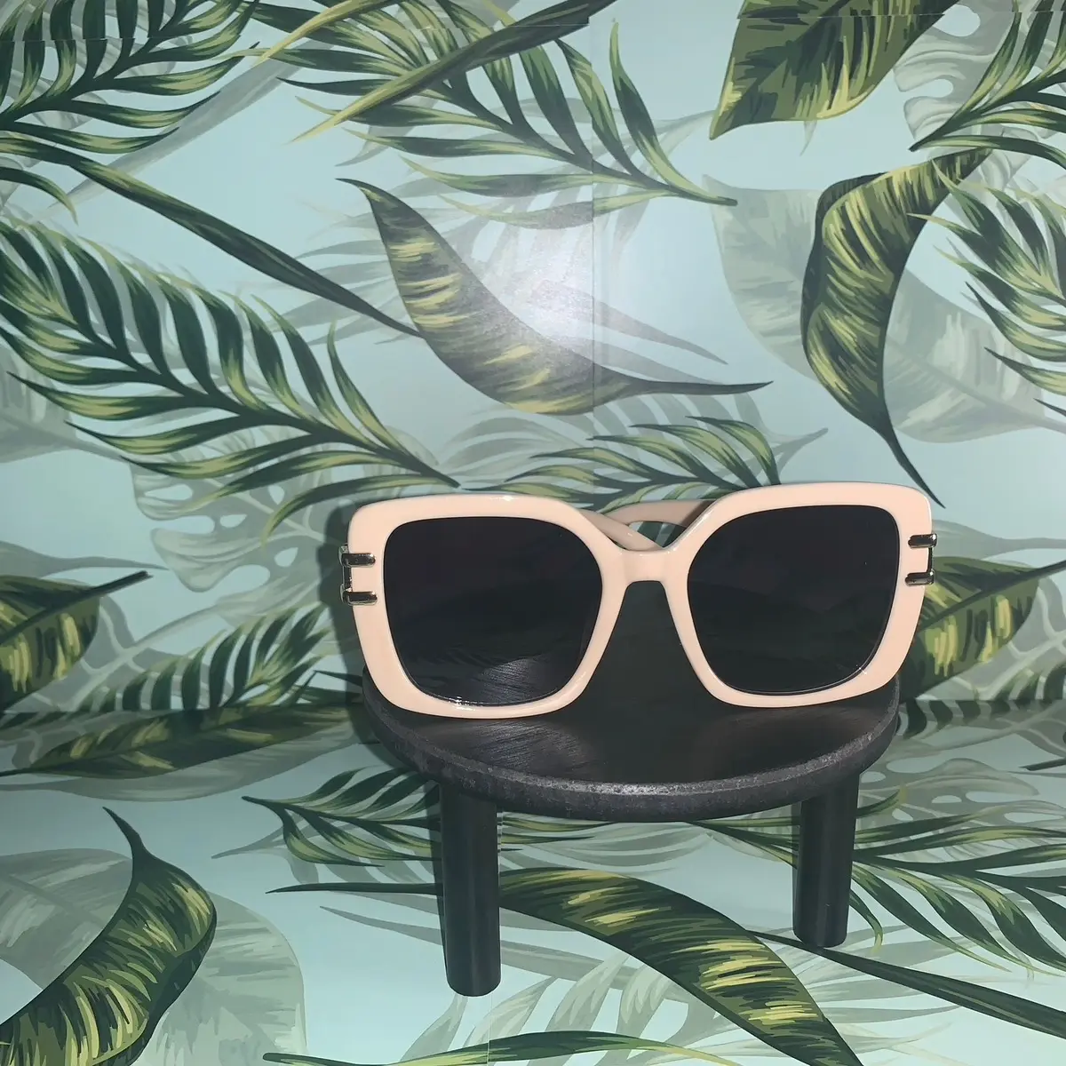 Sassy eyes sunglasses Clubmaster