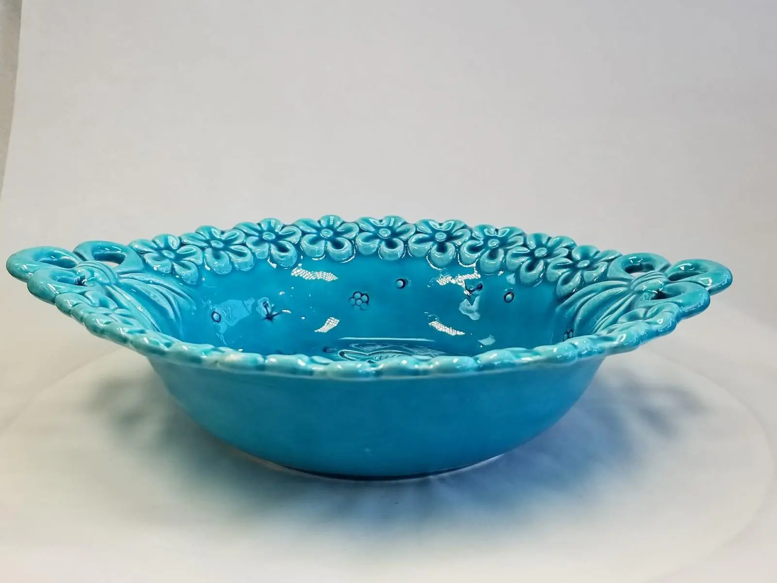 Glazed Ceramic Craved Flower Bowl