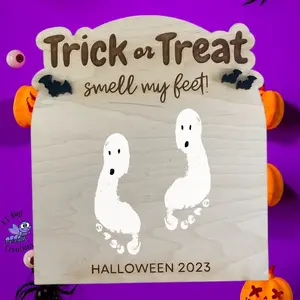 Trick or Treat Smell My Feet Footprint Keepsake Decorative Board