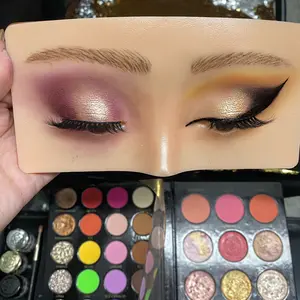 Realistic Makeup Practice Board (modelo de práctica realista)