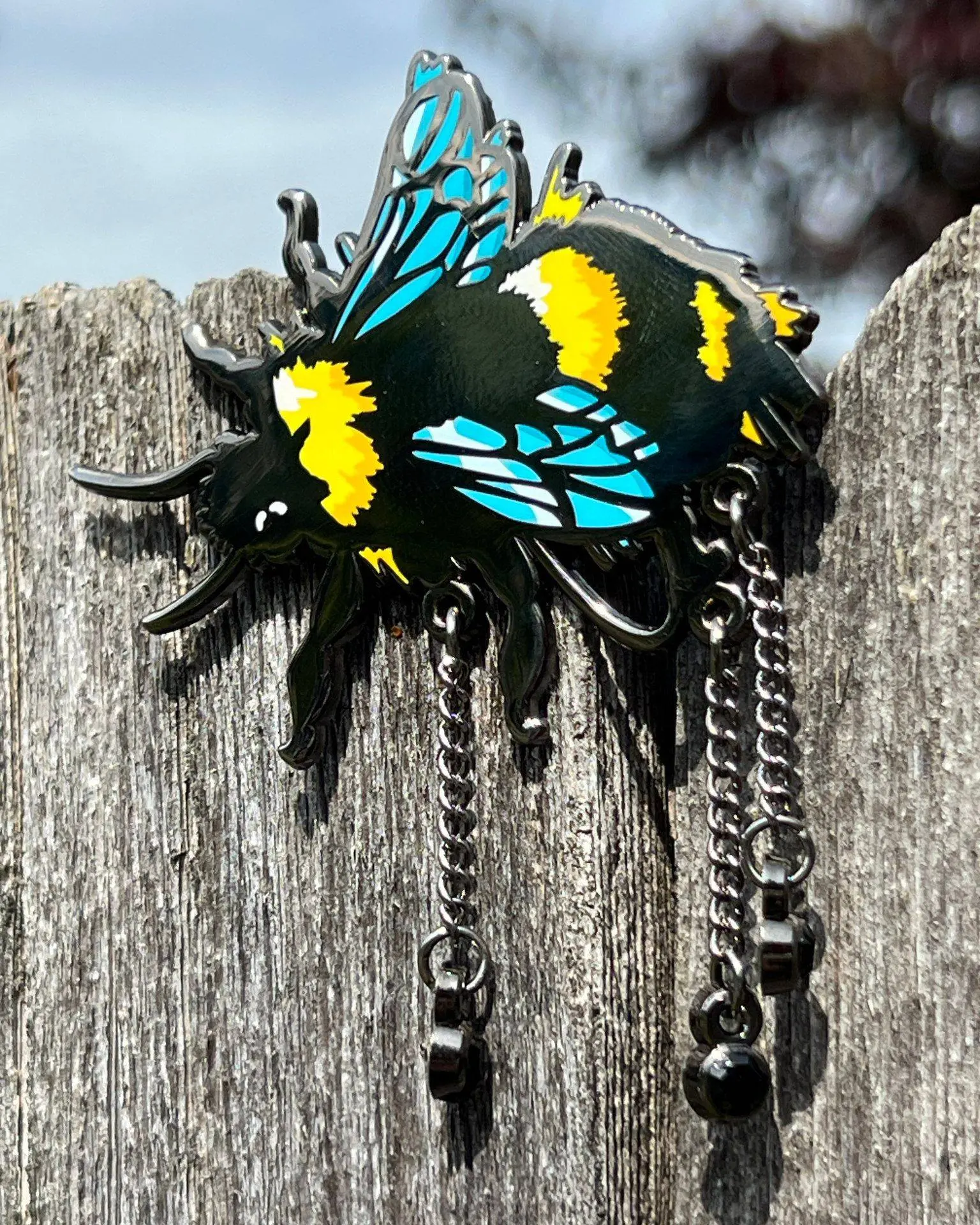 Graffiti Bee Hard Enamel Pin