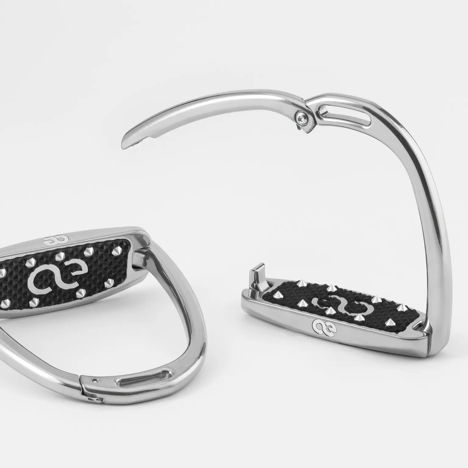 American Equus Hunter Escape Stirrups