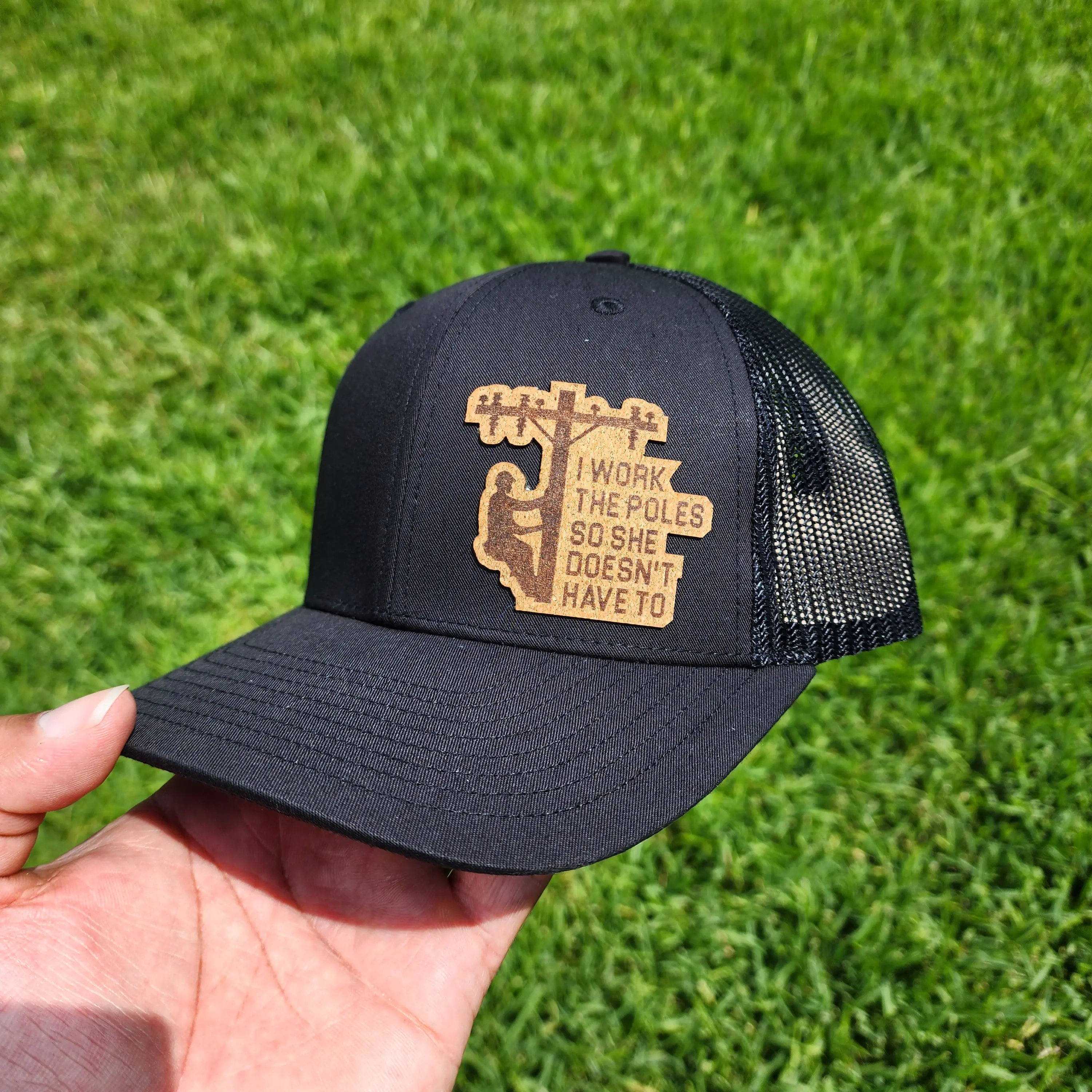 I Work The Pole Lineman Richardson 112 Hats