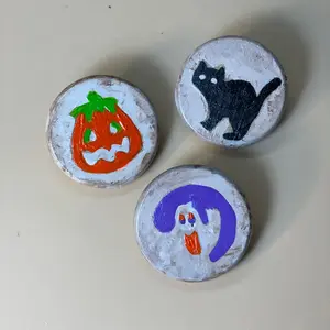 Pillsbury halloween cookie handpainted wooden pin 1.5 inches