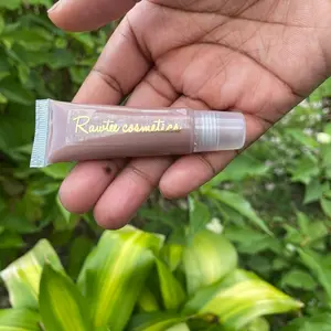 Strength lip gloss Hydrating Lightweight
