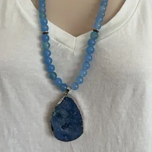 Blue Beaded Necklace with Geode Pendant