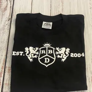 Rebelde t-shirt RBD t shirt pa’ Los 2000 escuchaba rbd tee shirts Camisa Rebelde Tour Merch