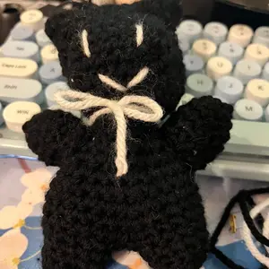 Crochet black cat